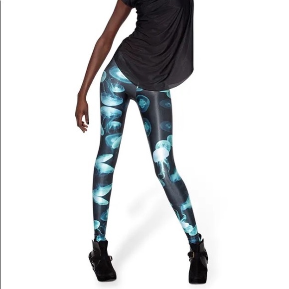 XS Jellyfish Leggings by Blackmilk Clothing - Picture 5 of 5